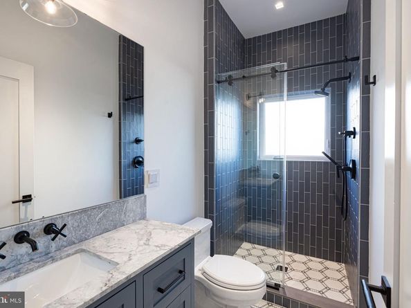 815 S 20TH Street, Philadelphia PA 19146