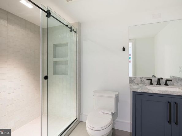 815 S 20TH Street, Philadelphia PA 19146