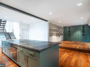 815 S 20TH Street, Philadelphia PA 19146