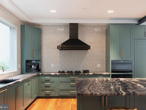 815 S 20TH Street, Philadelphia PA 19146