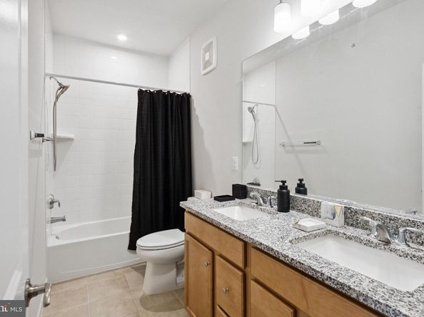 13506 Innovation Station Loop 2B, Herndon VA 20171