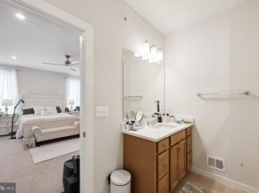 13506 Innovation Station Loop 2B, Herndon VA 20171