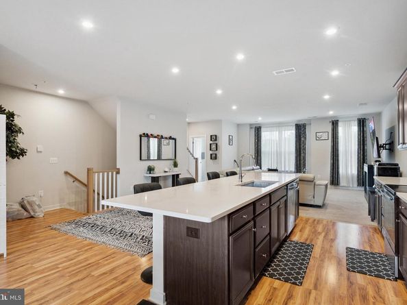 13506 Innovation Station Loop 2B, Herndon VA 20171