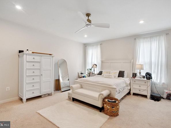 13506 Innovation Station Loop 2B, Herndon VA 20171