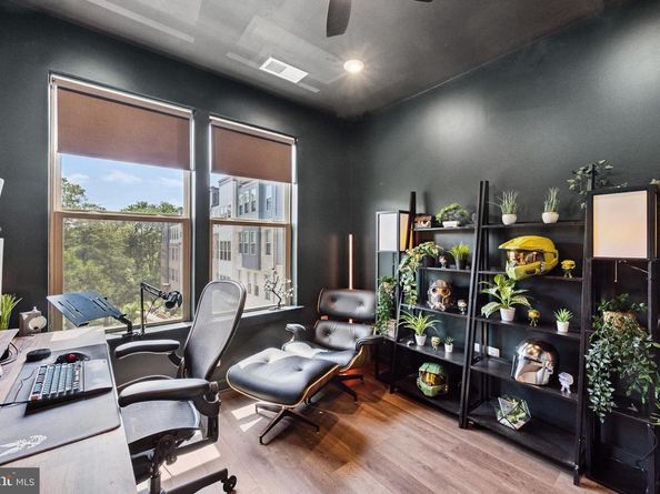 13506 Innovation Station Loop 2B, Herndon VA 20171