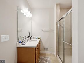 13506 Innovation Station Loop 2B, Herndon VA 20171