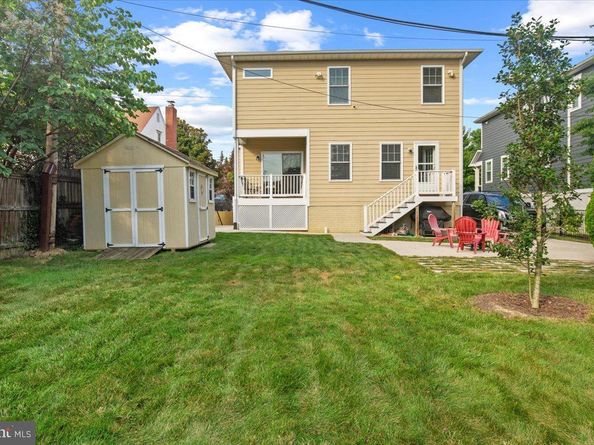 2504 Washington Boulevard, Arlington VA 22201