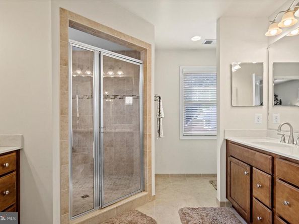 2504 Washington Boulevard, Arlington VA 22201