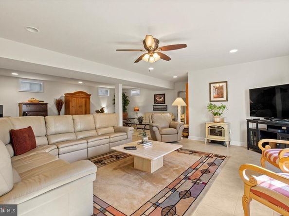 2504 Washington Boulevard, Arlington VA 22201