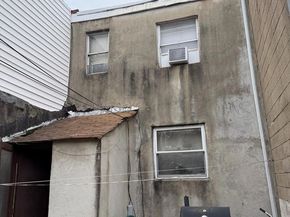 2045 S Darien Street, Philadelphia PA 19148