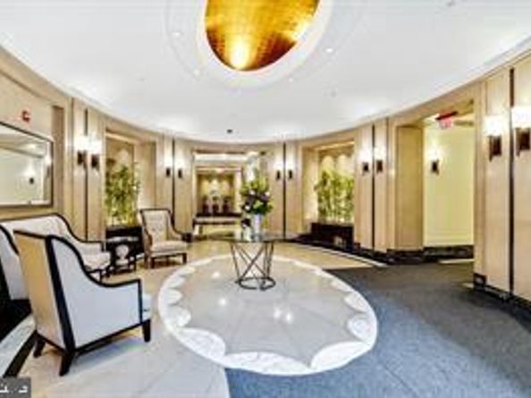 130 S 18TH Street 804, Philadelphia PA 19103