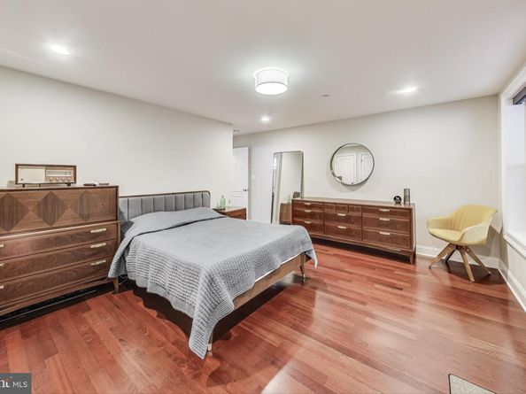 1427 Clifton Street NW 1, Washington DC 20009