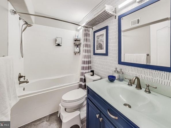 1427 Clifton Street NW 1, Washington DC 20009