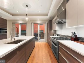 152 Vine Street, Philadelphia PA 19106