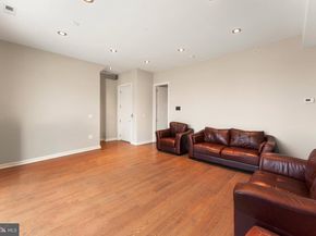 152 Vine Street, Philadelphia PA 19106