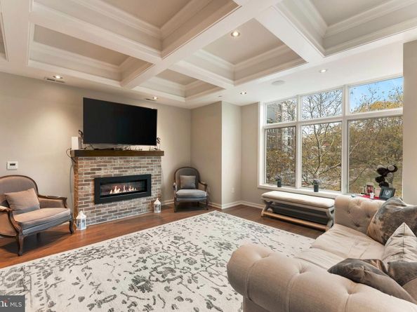 152 Vine Street, Philadelphia PA 19106