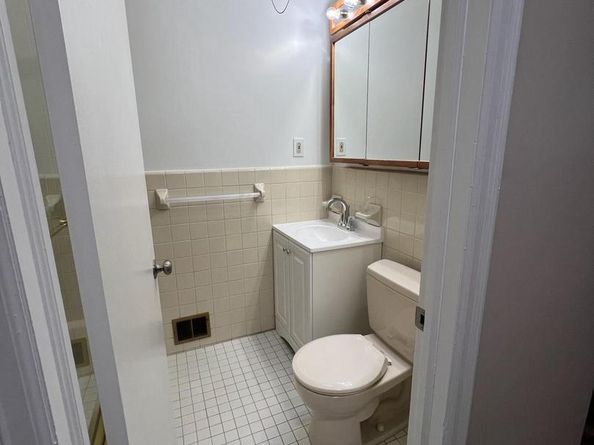 6168 Newtown Avenue, Philadelphia PA 19111