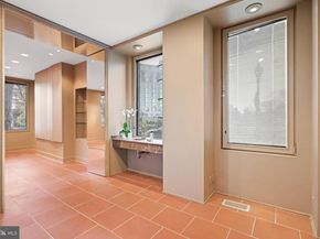 901 26TH Street NW, Washington DC 20037