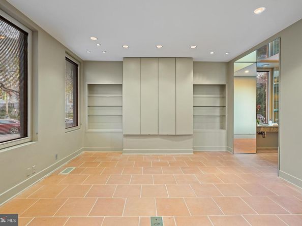 901 26TH Street NW, Washington DC 20037