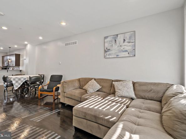 1517 Latona Street, Philadelphia PA 19146