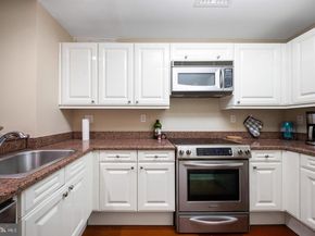 1500 Chestnut Street 13E, Philadelphia PA 19102