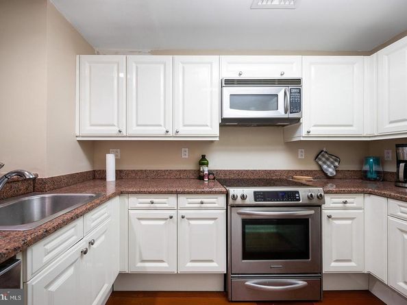 1500 Chestnut Street 13E, Philadelphia PA 19102