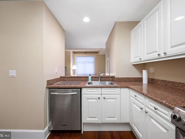 1500 Chestnut Street 13E, Philadelphia PA 19102