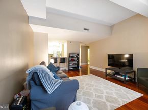 1500 Chestnut Street 13E, Philadelphia PA 19102