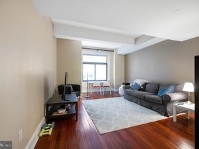 1500 Chestnut Street 13E, Philadelphia PA 19102