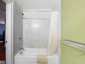 1500 Chestnut Street 13E, Philadelphia PA 19102