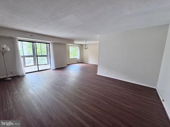 8380 Greensboro Drive 323, Mclean VA 22102