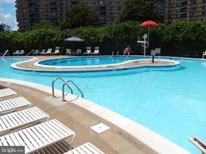 8380 Greensboro Drive 323, Mclean VA 22102