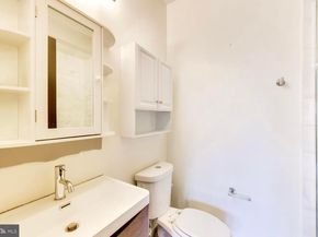 310 V Street NE 1, Washington DC 20002