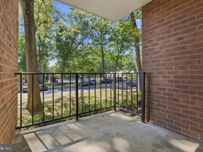3354 Woodburn Road 12, Annandale VA 22003
