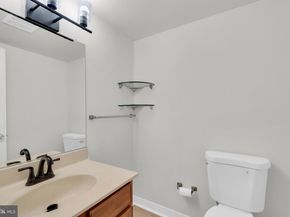3354 Woodburn Road 12, Annandale VA 22003