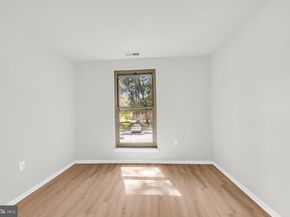 3354 Woodburn Road 12, Annandale VA 22003