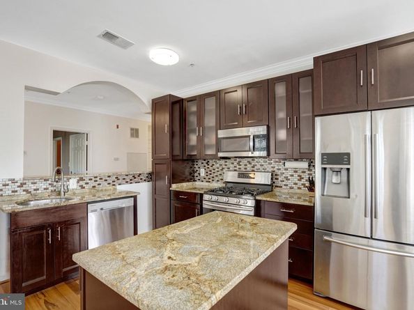 6476 Cheyenne Drive 301, Alexandria VA 22312