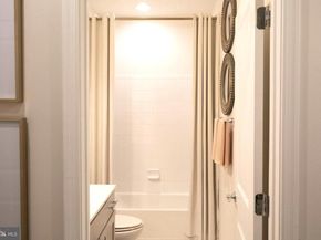 126 Cambria Walk, Alexandria VA 22304