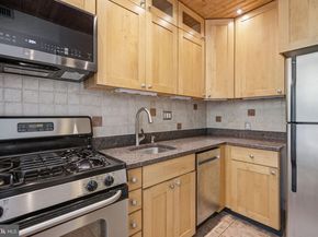 2700 S 16TH Street S 676, Arlington VA 22204