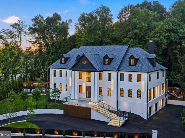 1124 Savile Lane, Mclean VA 22101