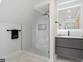 1124 Savile Lane, Mclean VA 22101