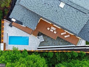1124 Savile Lane, Mclean VA 22101