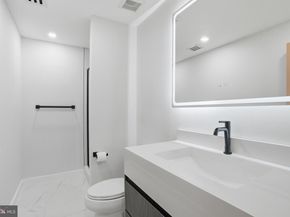 1124 Savile Lane, Mclean VA 22101