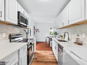 301 Reneau Way, Herndon VA 20170
