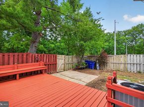301 Reneau Way, Herndon VA 20170