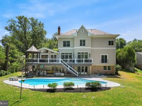13 Trailridge Court, Potomac MD 20854