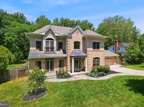 13 Trailridge Court, Potomac MD 20854