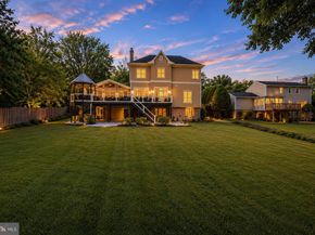 13 Trailridge Court, Potomac MD 20854