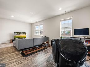 142 Fleet Court, Bensalem PA 19020