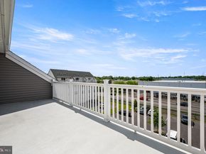 142 Fleet Court, Bensalem PA 19020